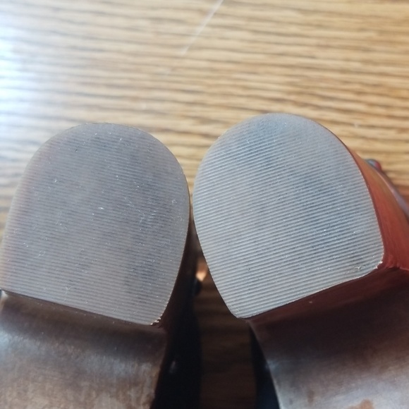 *sold* Ugg Black Clogs - Picture 7 of 8